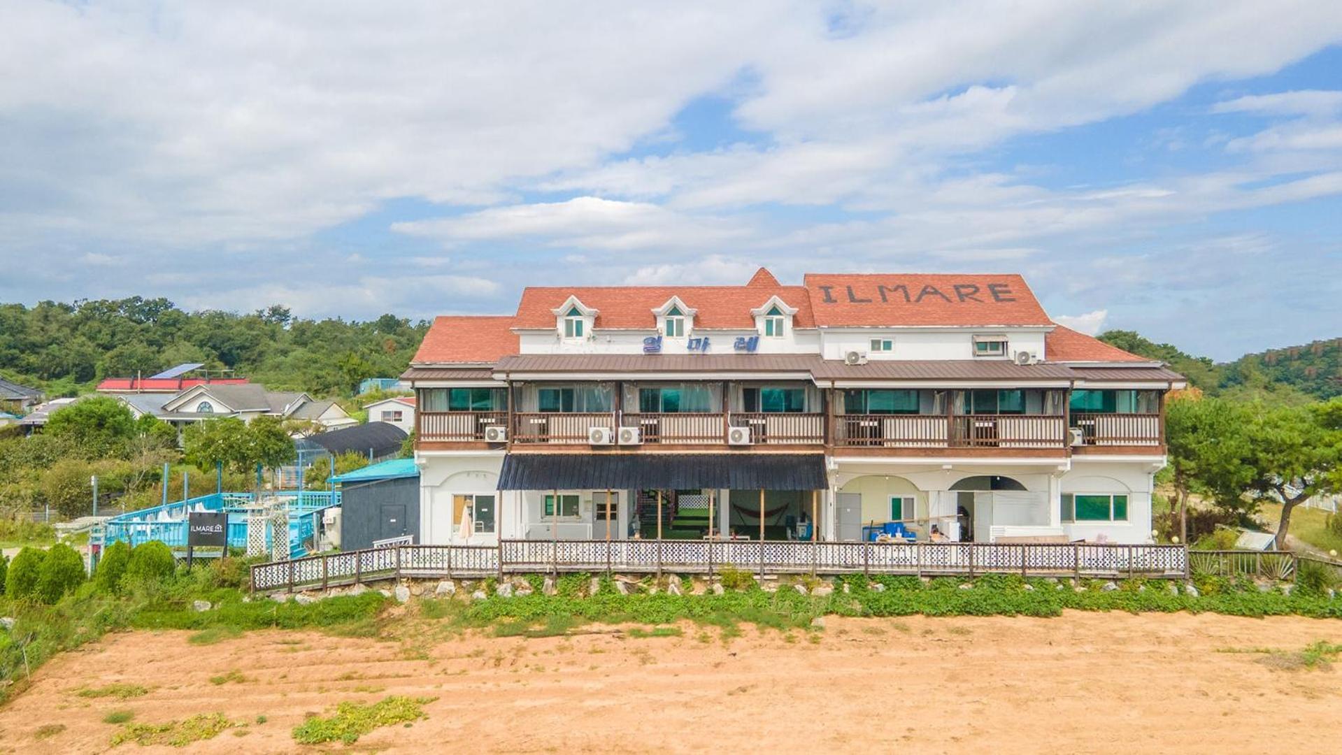 Taean Anmyeondo Hwangdo Ilmare Pension Exterior photo